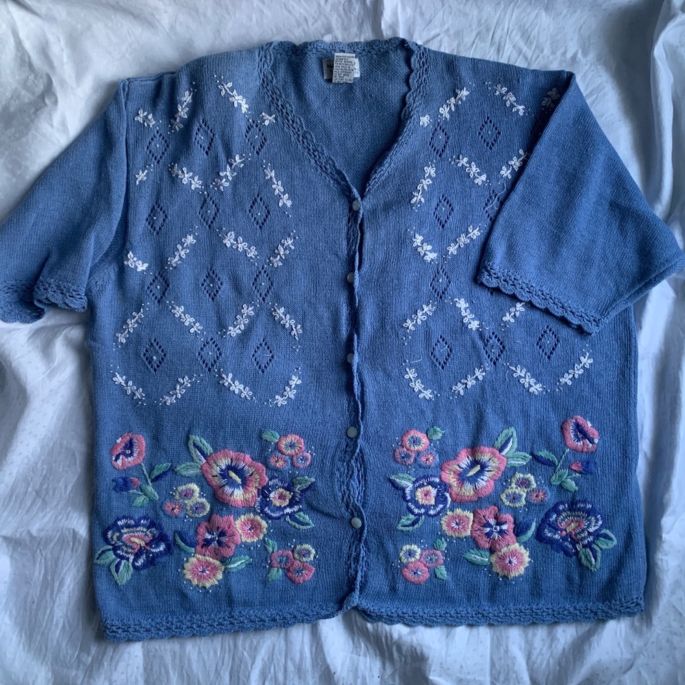 Granny embroidered short sleeve cardigan